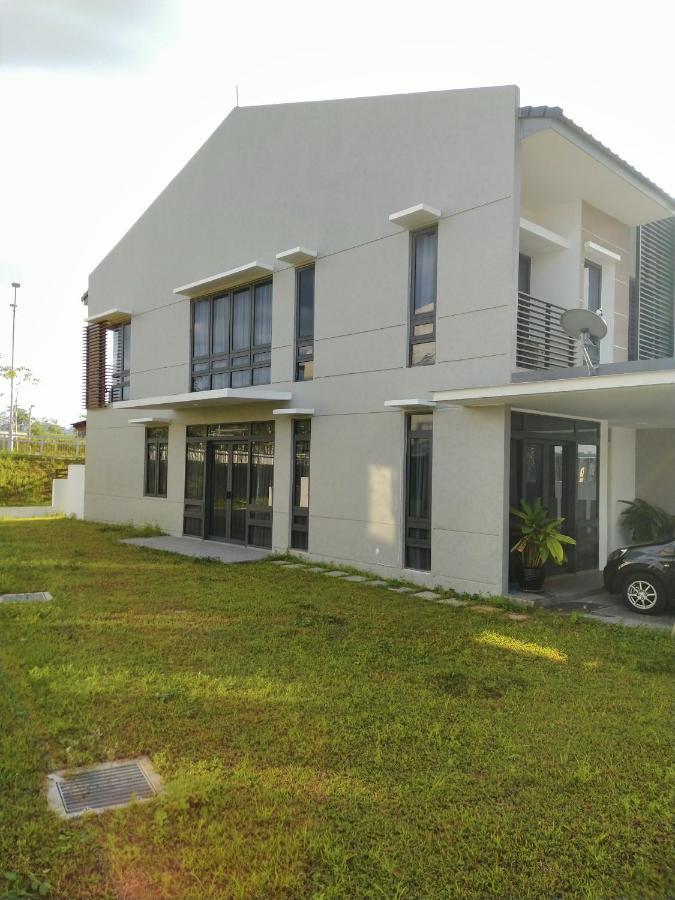 Pinevalley Homestay Putrajaya Presint 12 Dış mekan fotoğraf